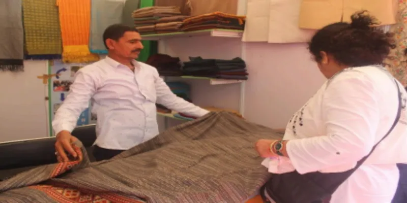 Promotion vs Participation: Rethinking the Effectiveness of Handloom Fairs in India 